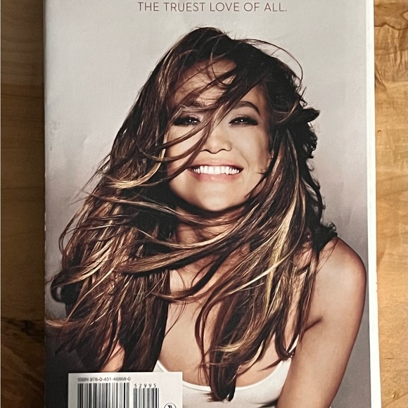 True Love Hardcover Jennifer Lopez - Picture 4 of 4